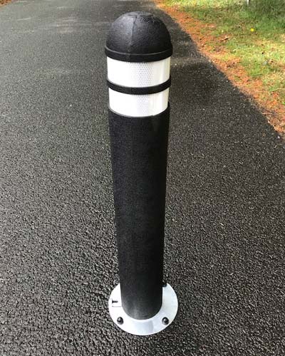 TDJ Pullert aftagelig 90 cm - fra trafikgummi.dk. Sort gummi pullert / steler med hvid refleks. TDJ Pullert aftagelig 90 cm - fra trafikgummi.dk. Sort gummi pullert / steler med hvid refleks.