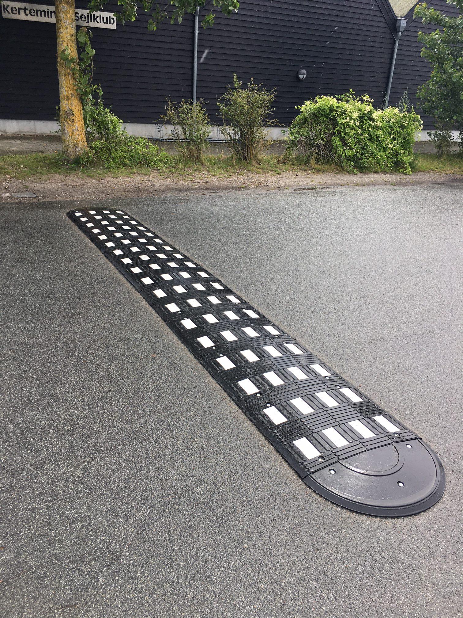 TDJ Vejbump med hvide reflekser